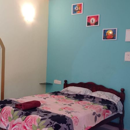 Jerone'S Home Stay Majorda Eksteriør billede